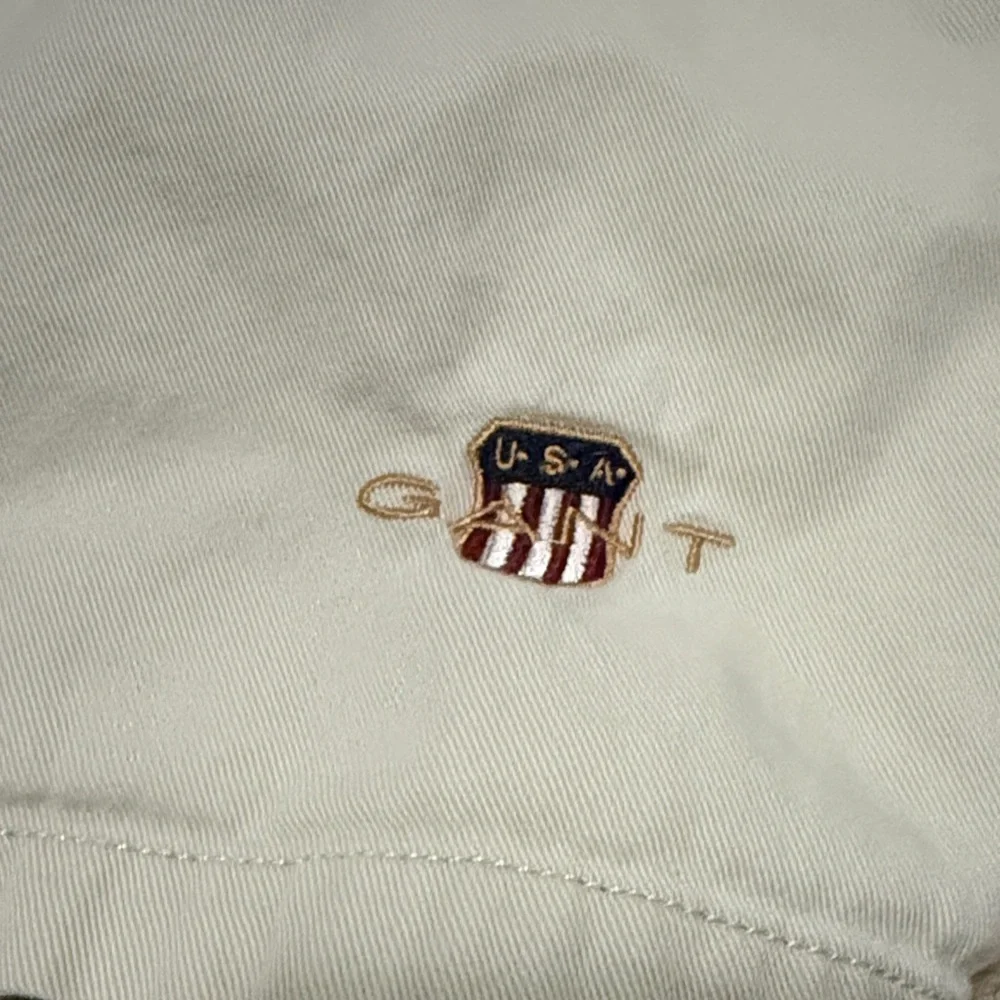 GANT Men’s Tan Cargo Shorts - Picture 5 of 9